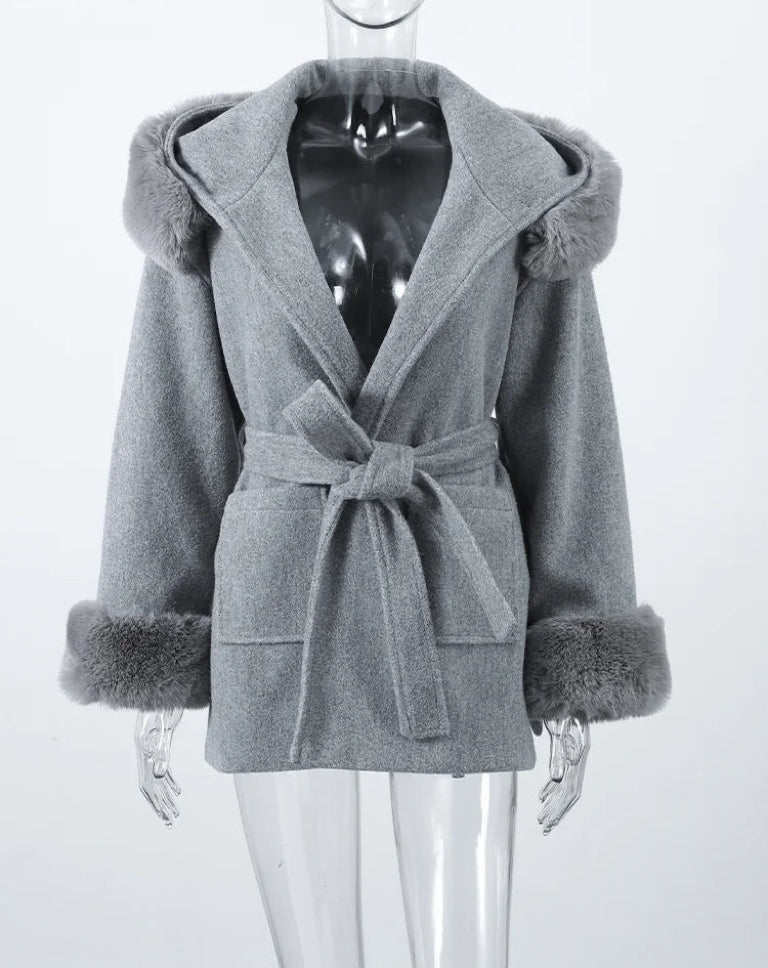 Manteau Femme Patchwork à Capuche avec Lacets – Laine Épaisse, Col Revers, Poches et Manches Longues, Style Street Chic, Automne/Hiver 2025